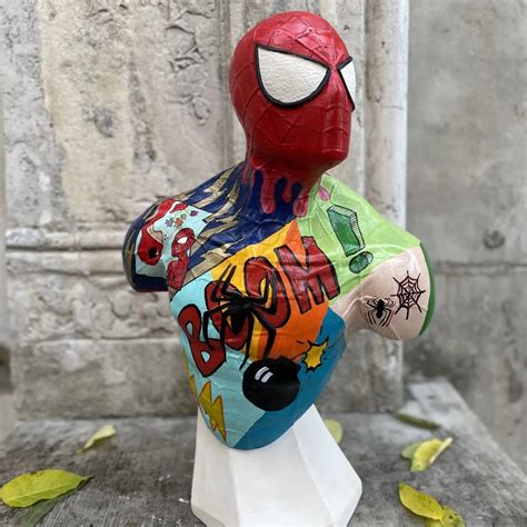 spiderman heykel